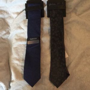 NWT 2 VanHeusen/APT 9 ties
